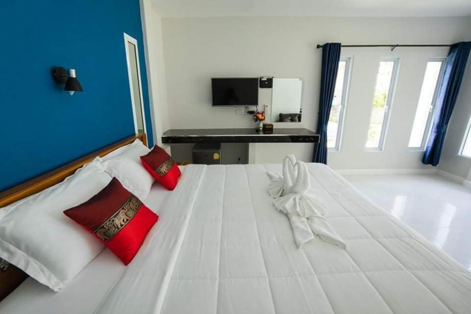 Coco Sea Bangpo Resort Ban Bang Po Exteriör bild